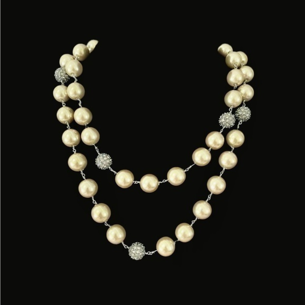 Elegant Pearl and Silver Beaded Necklace